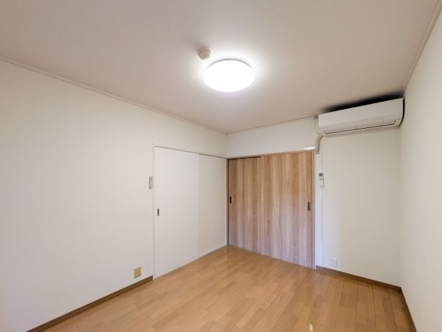 ニューライフ岡本の洋室|個人の部屋や寝室として使える洋室です