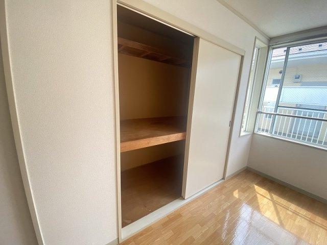 アスモ美しが丘 Dの収納|※別部屋参考写真