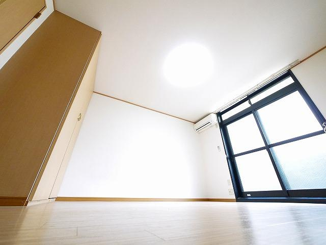 アエル宝来の居間・リビング|ゆったりとしたリビングです