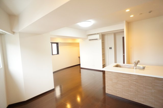 幸 court nara sanjoの内装