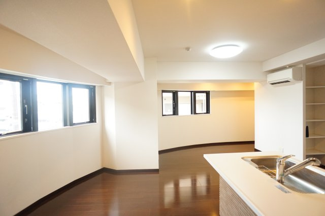 幸 court nara sanjoの内装