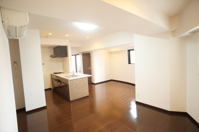 幸 court nara sanjoの居間・リビング