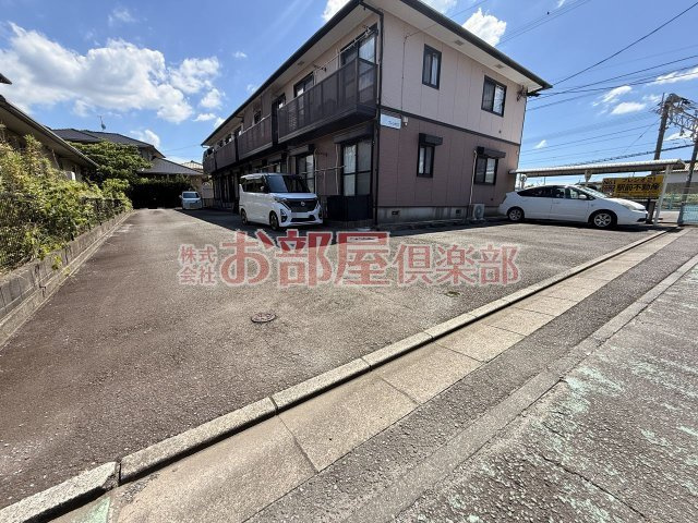 プレシオ21の駐車場|駐車場があるので、車を買う予定の方も安心です