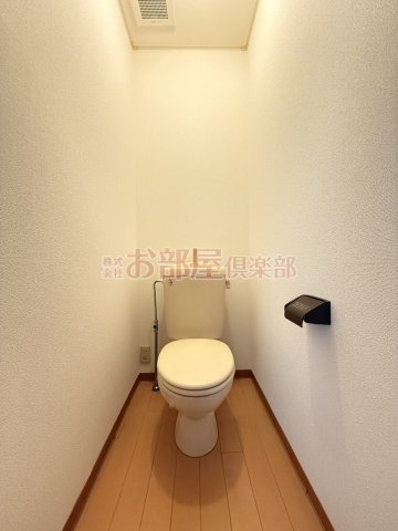 プレシオ21のトイレ|落ち着いた色調のトイレです