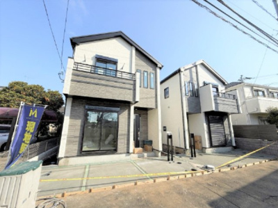 【外観】 | 【仲介手数料２４０万円が無料！！】■南道路■太陽光発電に蓄電池■長期優良認定住宅 | 諸費用２４０万円ＯＦＦ！
春の特別キャンペーン
日本一の家計応援サービスに挑戦中！
■南道路で陽当り良好
■長期優良認定住宅
■住宅性能評価６項目で最高評価
■太陽光発電、蓄電池
■省エネ性能ラベル