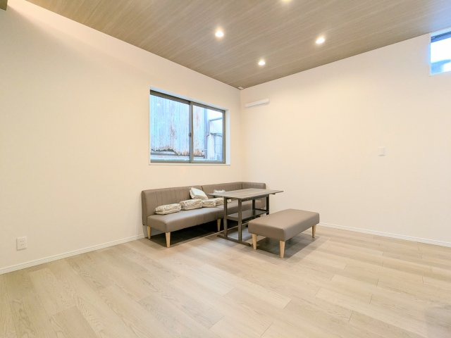 葛飾区東四つ木１丁目の戸建の居間・リビング|～リビングダイニング写真～