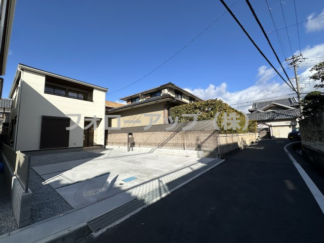 貝塚市三ツ松5期１号棟の前面道路含む現地写真|前面道路含む現地写真です