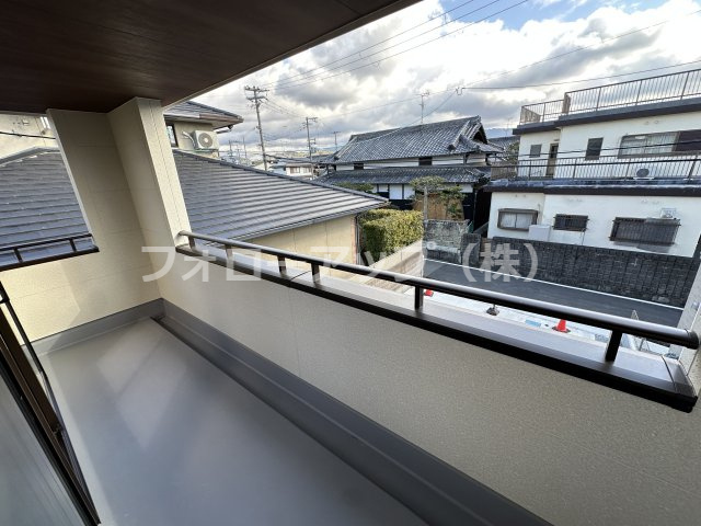 貝塚市三ツ松5期１号棟のバルコニー|お洗濯にも便利なバルコニー付き