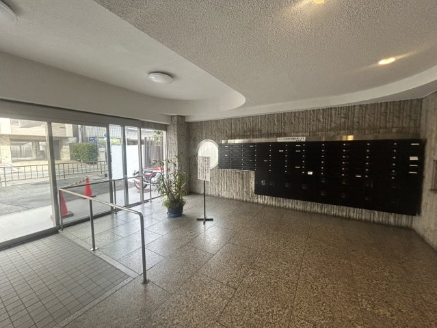 シャンボール豊中のエントランス