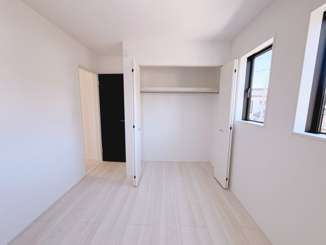 島田市御仮屋町／　新築戸建の洋室