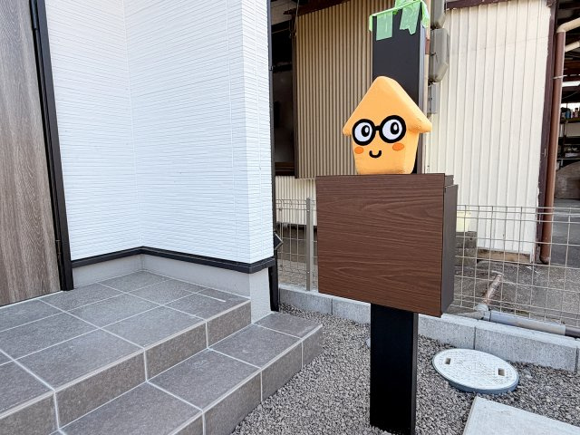 島田市御仮屋町／　新築戸建の玄関