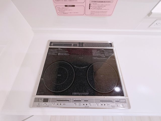 島田市御仮屋町／　新築戸建の発電・温水設備