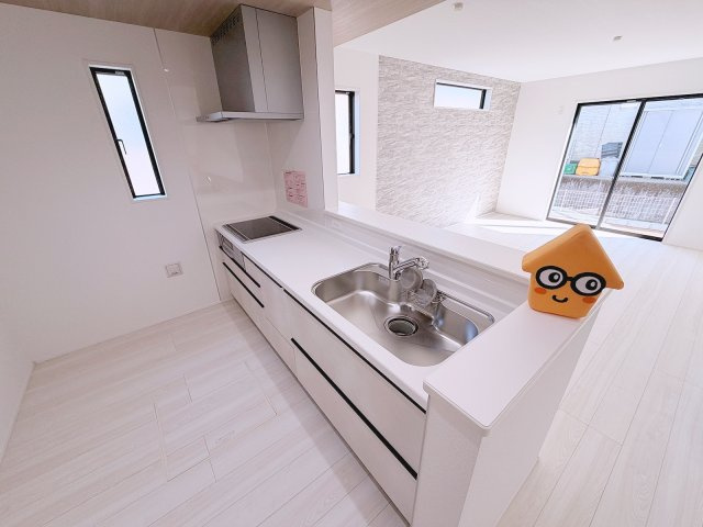 島田市御仮屋町／　新築戸建の前面道路含む現地写真|外観パースにつき実際とは多少異なる場合があります