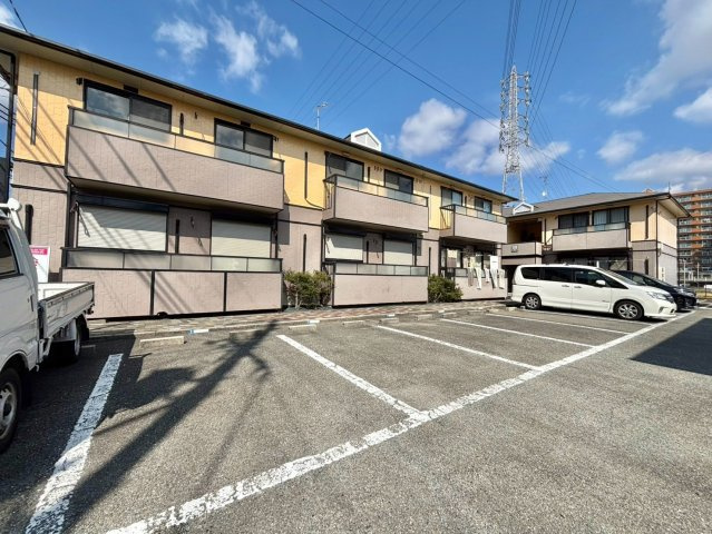アーバンライフ吉田の駐車場