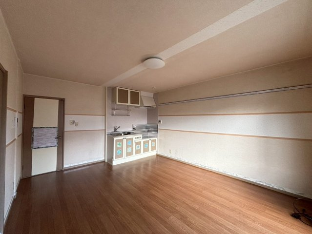 アーバンライフ吉田の居間・リビング