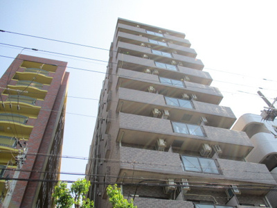 【外観】 | コスモプラザ新大阪 | レンガ貼りのきれいな外観です