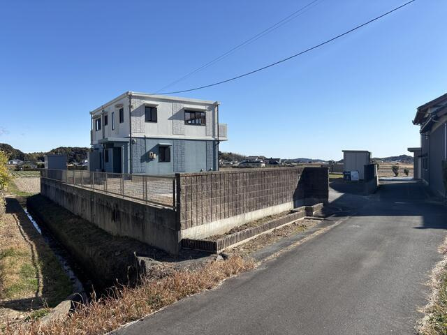 【前面道路含む現地写真】