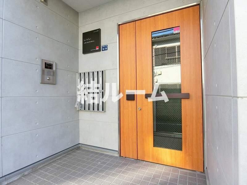 板橋区赤塚２丁目のアパートのエントランス