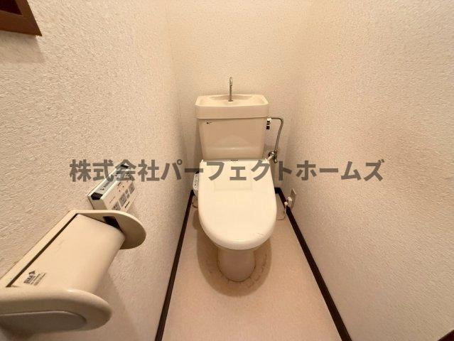 春日元町1丁目戸建　賃貸のトイレ|シンプルで使いやすいトイレです