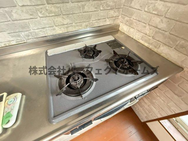 春日元町1丁目戸建　賃貸のキッチン|コンパクトなキッチンで掃除もラクラク