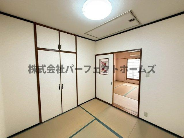 春日元町1丁目戸建　賃貸の和室|和室がひろがる居住スペース