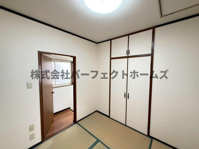 春日元町1丁目戸建　賃貸の和室|ゆったりとくつろげる和室です