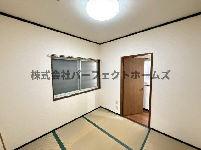 春日元町1丁目戸建　賃貸の和室|い草の香りが落ち着く素敵な和室です