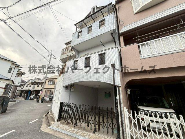 春日元町1丁目戸建　賃貸の駐車場|駐車場があります