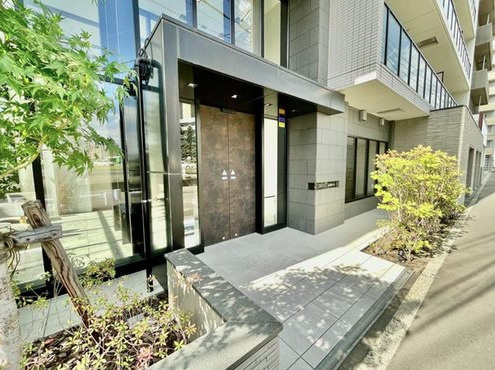 ブランズ札幌南7条のエントランス