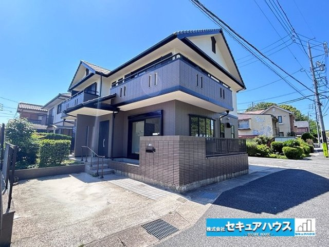 日進市岩崎町阿良池　中古戸建の外観|■現地外観写真
敷地面積約57坪、建物面積約51坪。
駐車2台可能！オプション工事でカーポート設置などいかがでしょうか。その他にも、フェンスなどの「オプション工事」もご提案いたします♪　　　　　　　　