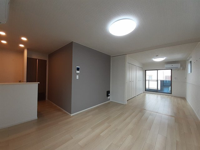 パルテール八尾の居間・リビング