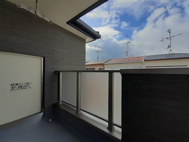 パルテール八尾のバルコニー