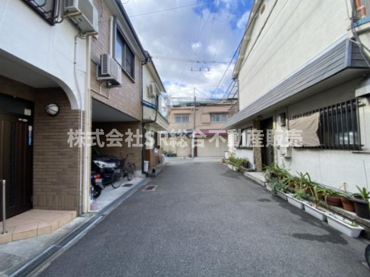 大蓮東4丁目中古テラスハウスの前面道路含む現地写真|弊社は住宅ローンに自信あり。
様々にリフォームプランもローンに組み込んでご提案致します！