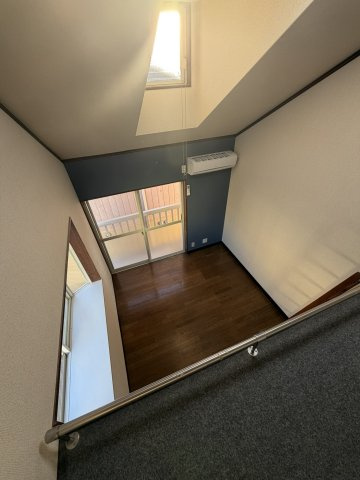 【 貸主 】パレス西戸部の洋室