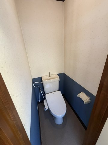 【 貸主 】パレス西戸部のトイレ