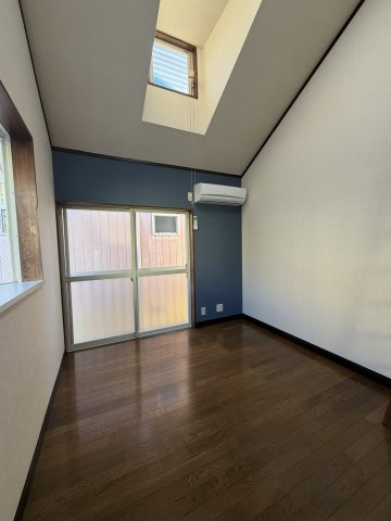 【 貸主 】パレス西戸部の洋室