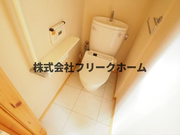 三鷹市新川３丁目の賃貸マンションのトイレ