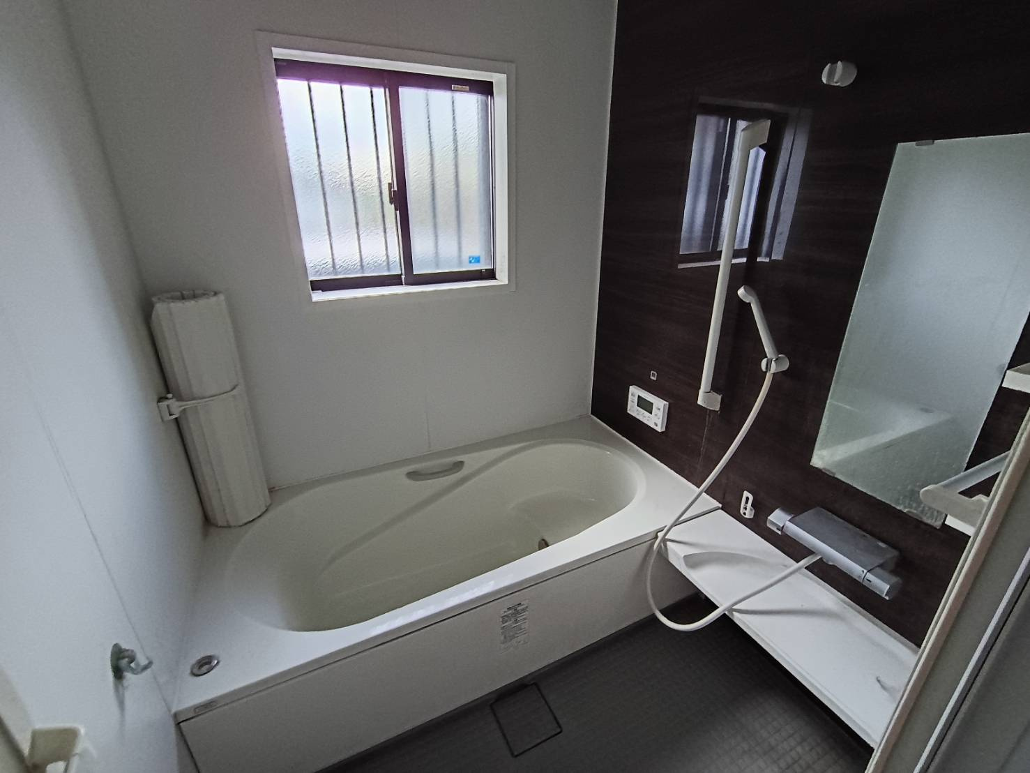 西条市古川甲303-10　中古戸建の浴室