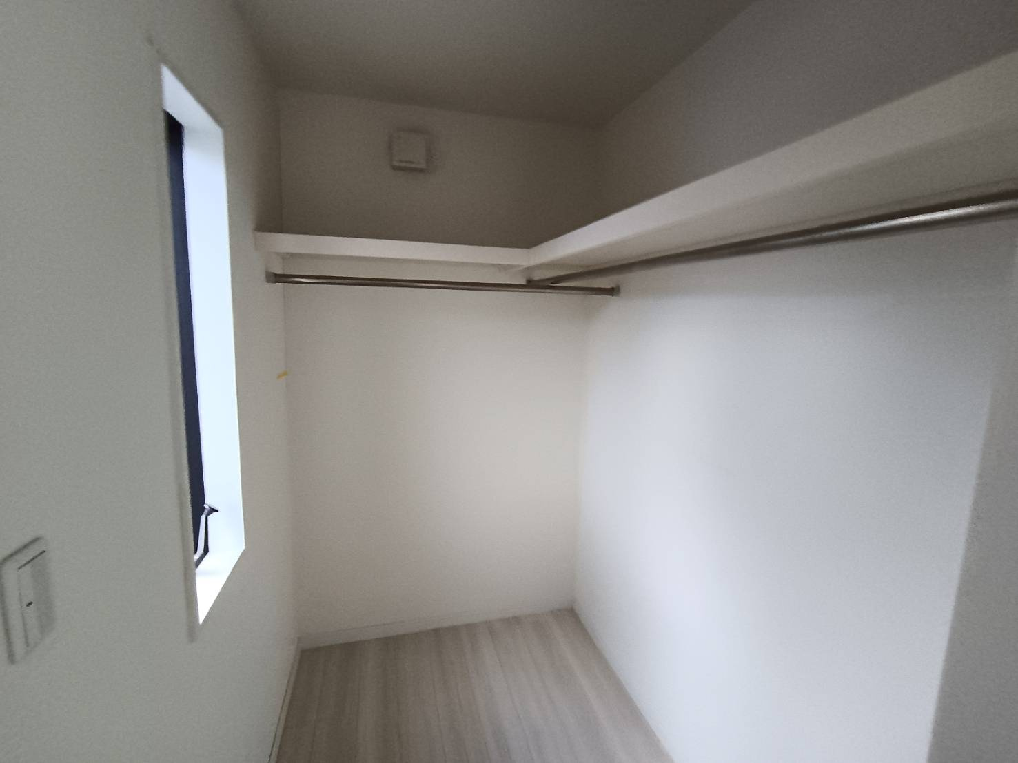 西条市古川甲303-10　中古戸建の収納