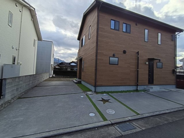 西条市古川甲303-10　中古戸建の外観