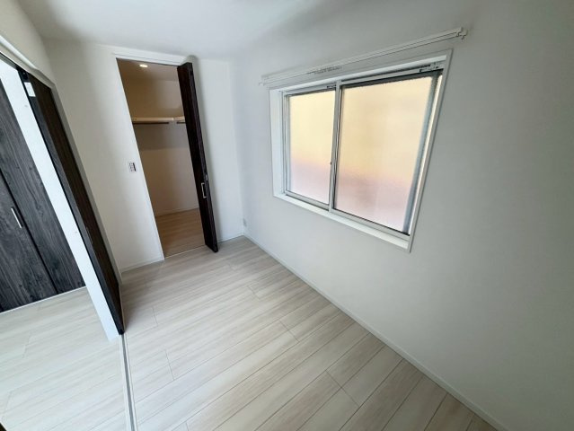 ソレイユビセレクト法蓮町Ⅰの洋室