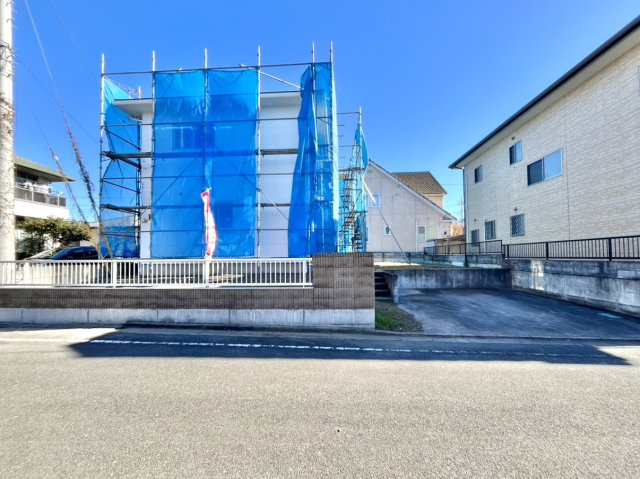 【中古戸建】伊勢崎市西久保町1丁目の外観|■外観｜閑静な住宅街で始める新しい暮らし♪開放的な毎日をあなたへ(^^♪