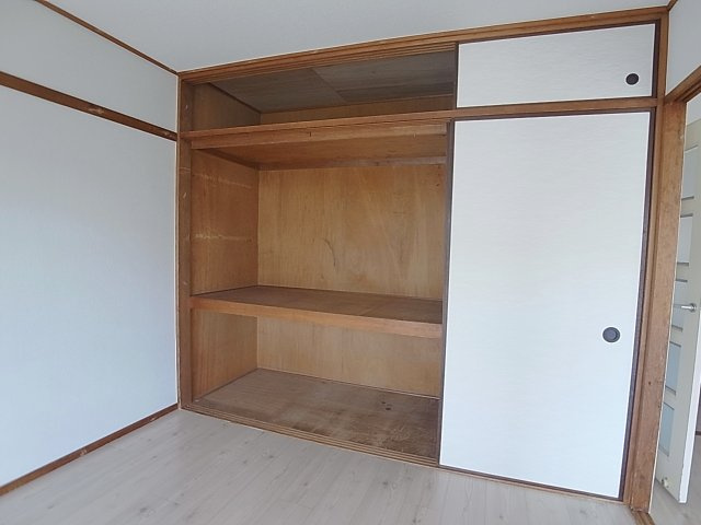 すずらん台コートの収納|非常に大きな収納を２箇所完備