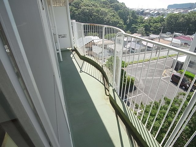 すずらん台コートのバルコニー|日当たりの良いバルコニー