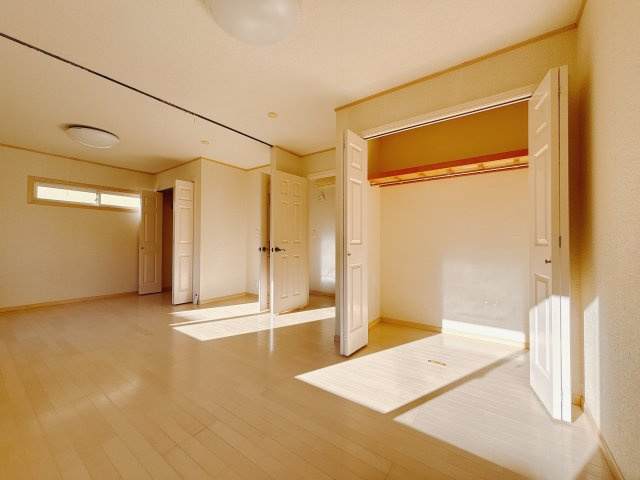 【中古戸建】伊勢崎市連取元町の洋室|■洋室