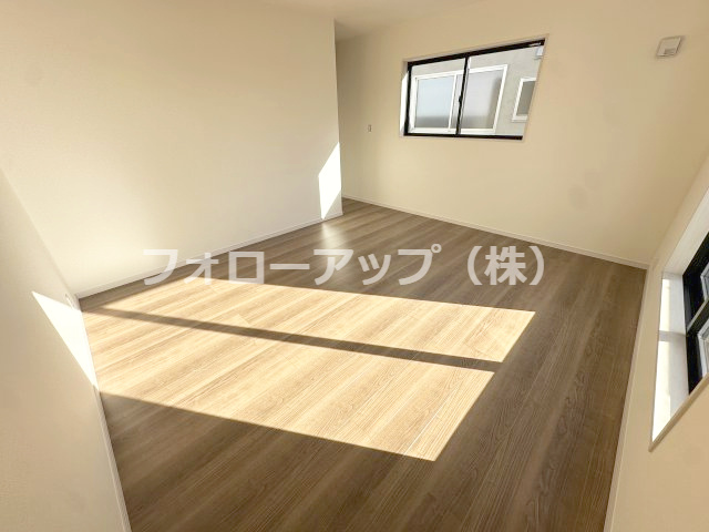 貝塚市三ツ松5期3号棟の洋室|使い勝手のいい洋室です