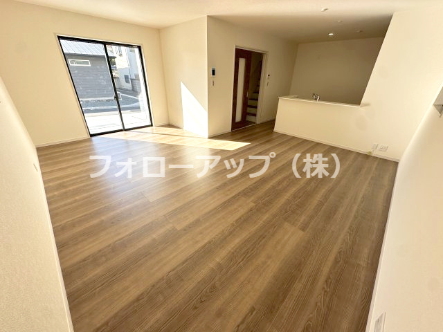 貝塚市三ツ松5期3号棟の居間・リビング|リビングです