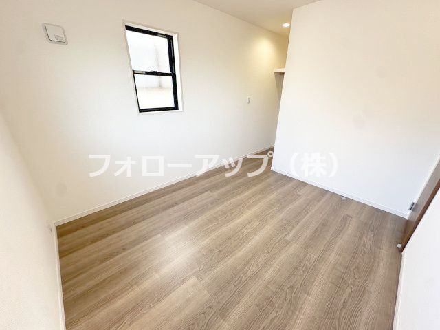 貝塚市三ツ松5期3号棟の洋室|ゆったりした洋室です