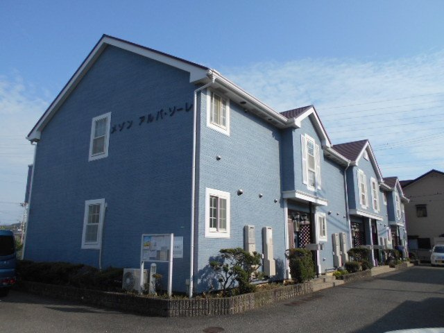 【外観】 | メゾンアルバソーレ | 外観は落ち着いています
