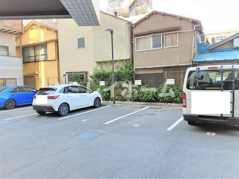 レジディア中延の駐車場